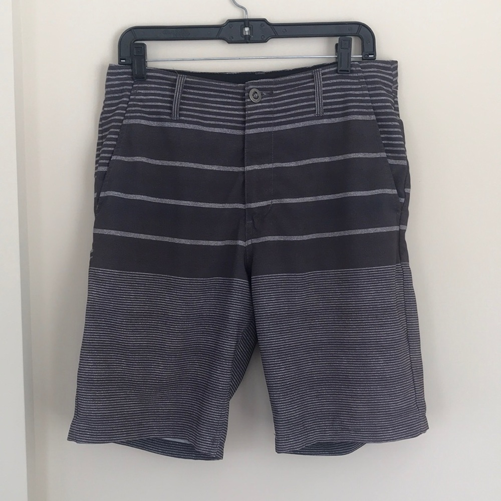 Men’s Grey Volcom Surf and Turf Hybrid Shorts (30)